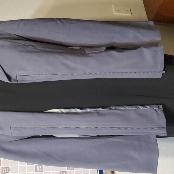 NWOT Grey Jacket - Picture 9 of 13